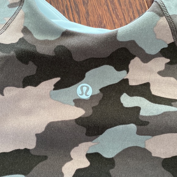 Lululemon top - Picture 3 of 3